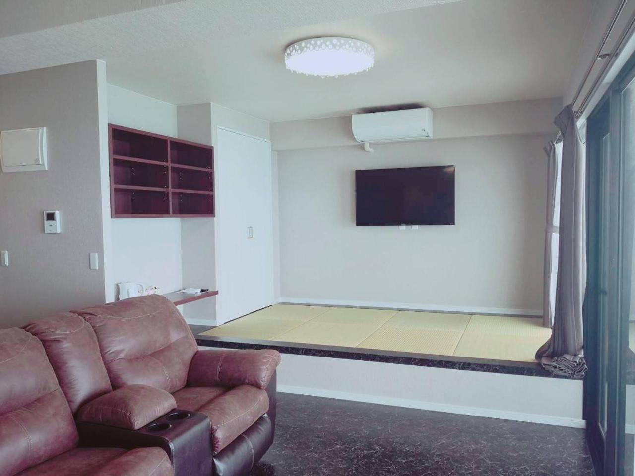 Tsuki No Michi Terrace Apartment Urasaki Luaran gambar